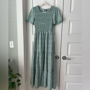 Women’s Amazon Zesica Size Small Green Maxi Flowy Short Sleeve Dress